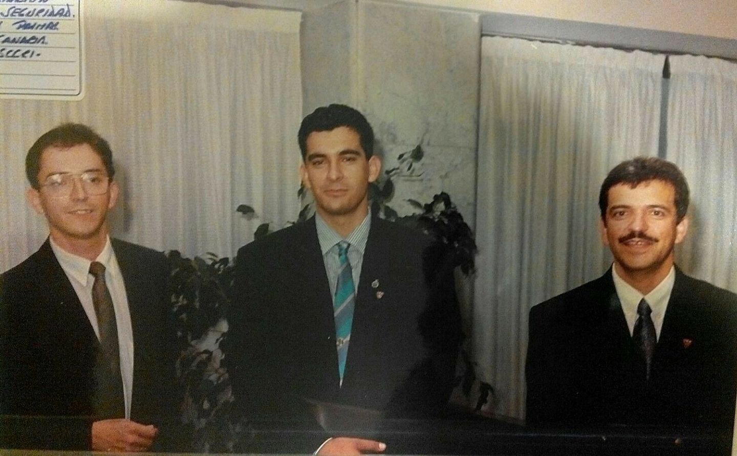 1992 Expertos en algunas áreas de seguridad